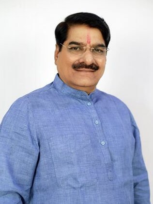 Adarsh Maharashtra | कष्टक-यांचा दिपस्तंभ - मा . श्री . गुलाबरावजी जगतापसाहेब