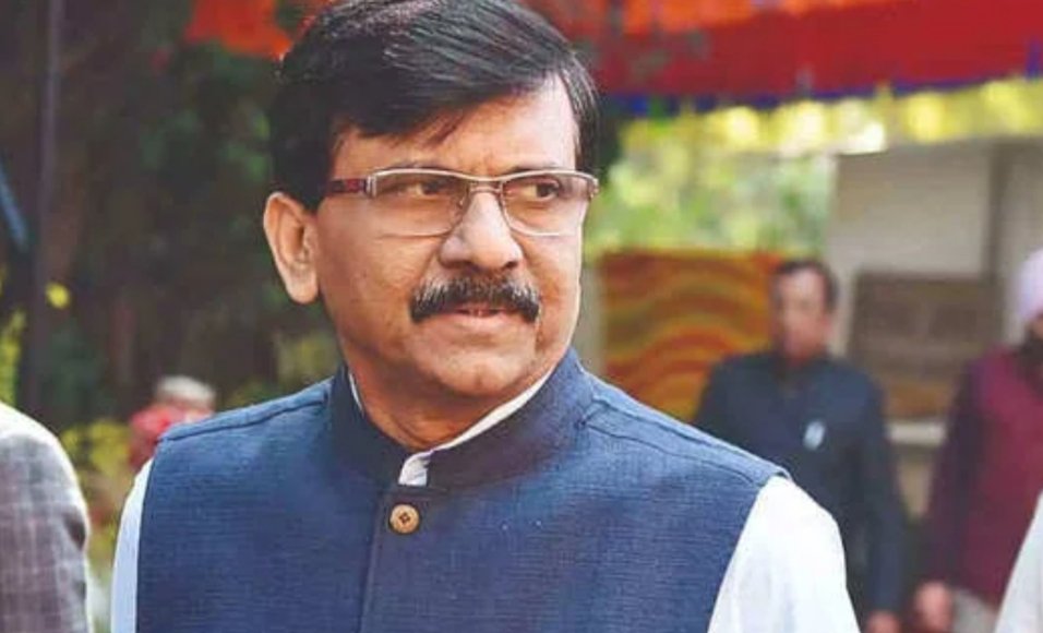 Adarsh Maharashtra | ठाकरे सरकारमधील मंत्री अनिल परब तातडीने राऊतांच्या भेटीला; बंद दाराआड...