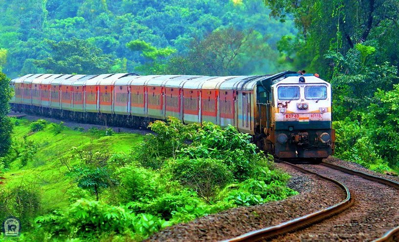 Adarsh Maharashtra | कोकणात जाणाऱ्यांसाठी मोठी बातमी, मुंबईतून धावणार विशेष रेल्वे गाड्या