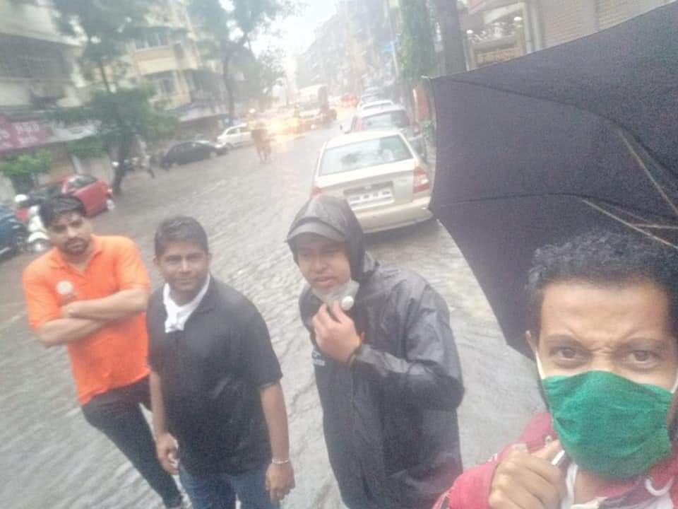 Adarsh Maharashtra | तुफान पावसाला भिडले...