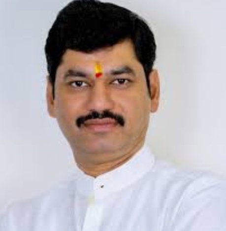 Adarsh Maharashtra | दिव्यांगांचे प्रश्न प्राधान्याने सोडवणार - धनंजय मुंडे