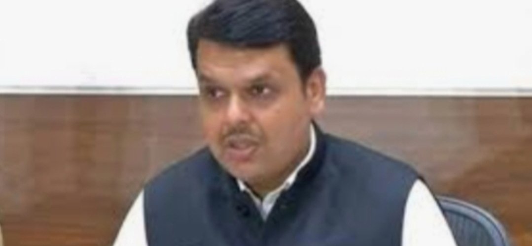 Adarsh Maharashtra | माजी मुख्यमंत्री तसेच भाजपचे विरोधी पक्ष नेते  देवेंद्र फडणवीस यांना...