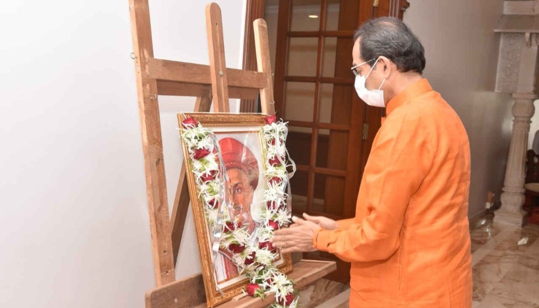 Adarsh Maharashtra | उद्धव ठाकरे यांचे आचार्य बाळशास्त्री जांभेकर यांना अभिवादन...