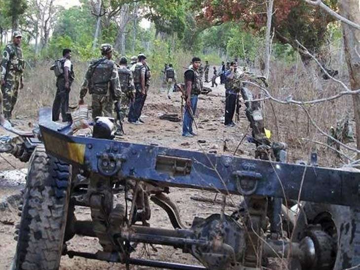 Adarsh Maharashtra | दंतेवाड्यात नक्षल्यांनी  CISF...