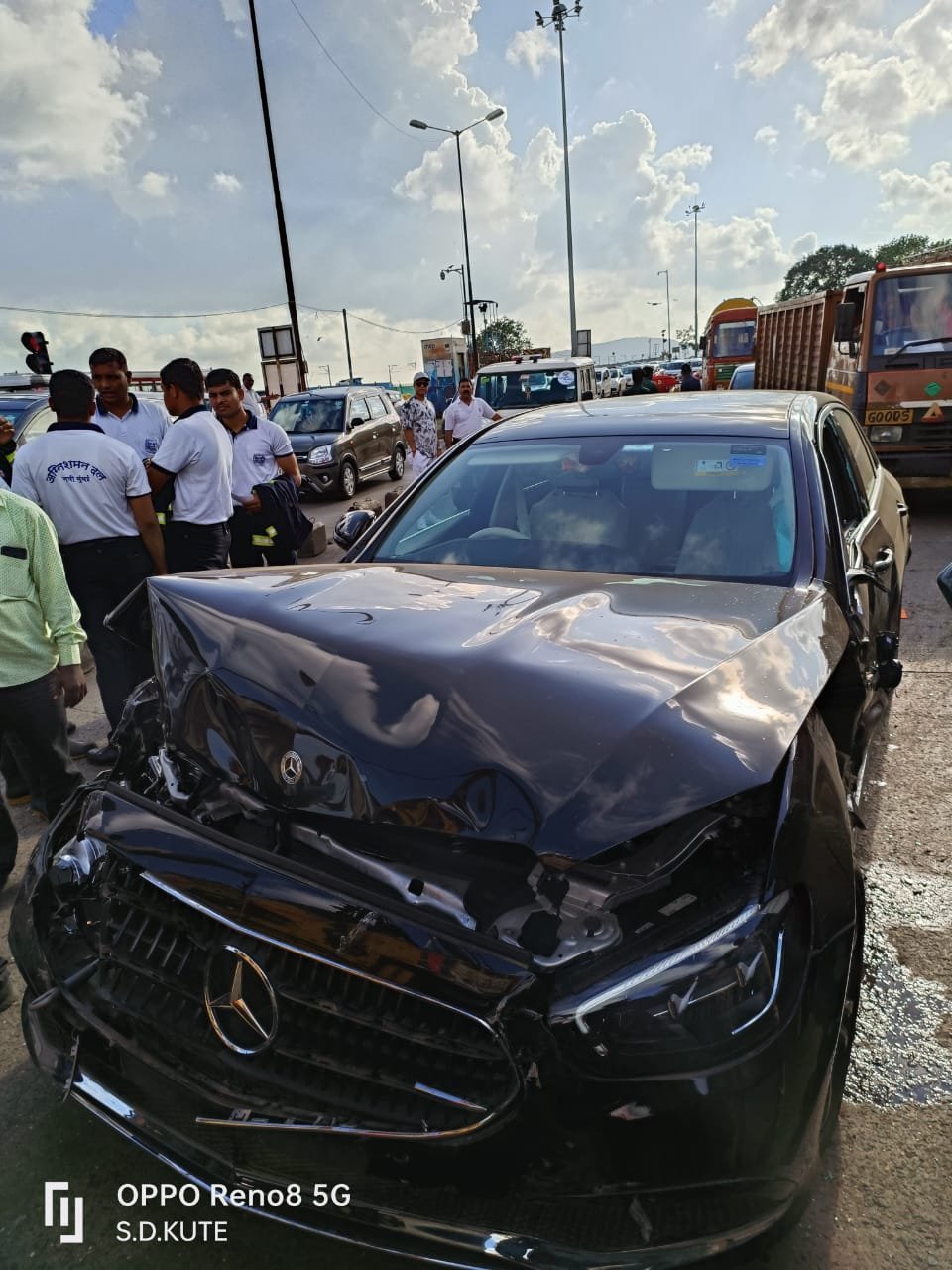 Adarsh Maharashtra | डंपरचा ब्रेक फेल झाल्याने...