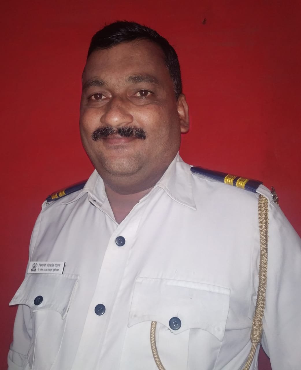 Adarsh Maharashtra | मोबाईल चोरांना धाडसाने पकडणाऱ्या पो. ना. चिमाजी यादव यांचा वरिष्ठांनी केला...