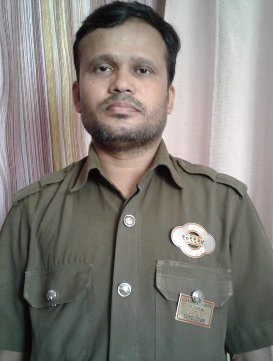 Adarsh Maharashtra | अत्यावश्यक सेवा बजावणाऱ्या कर्मचाऱ्यालाच पोलीसी दंडुक्याचा प्रसाद