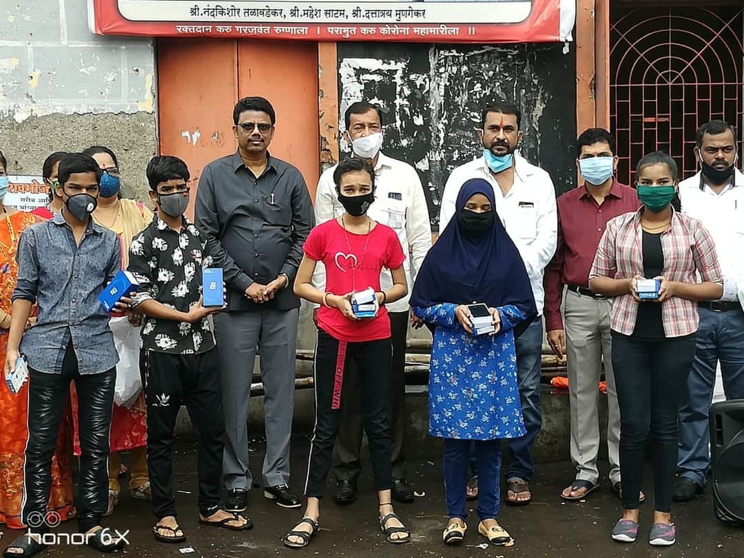 Adarsh Maharashtra | विक्रोळी येथे गरीब, गरजू...