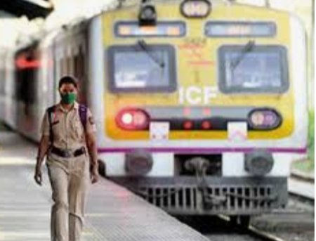 Adarsh Maharashtra | लोकल रेल्वे !...