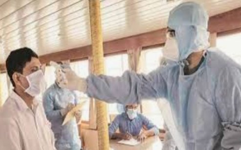 Adarsh Maharashtra | कोरोना चाचण्यांत वाढ,तरीही रुग्णसंख्येत घट