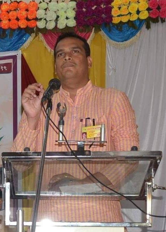 Adarsh Maharashtra | 'रेडियो पुणेरी आवाज' वर...