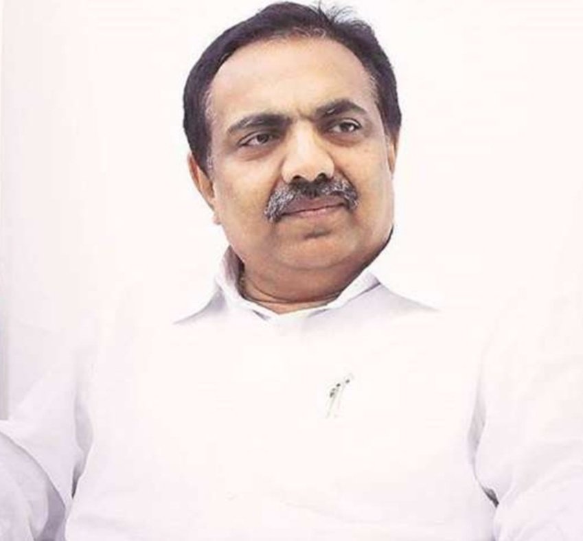 Adarsh Maharashtra | दिल्लीतल्या बॉसला खुश करण्यासाठी राज्यपालांनी केलेला महाराष्ट्राचा...