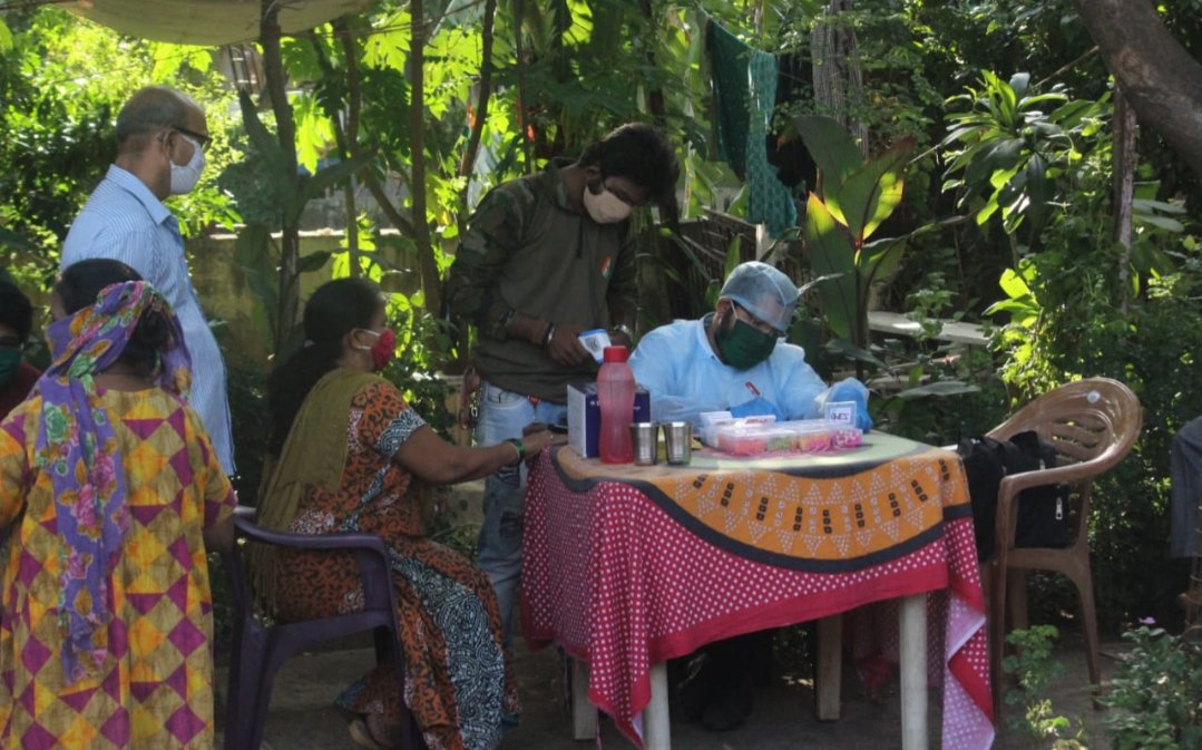 Adarsh Maharashtra | विक्रोळीतील डॉ.योगेश भालेराव यांची मोफत रुग्णसेवा व इतर सामाजिक कार्ये