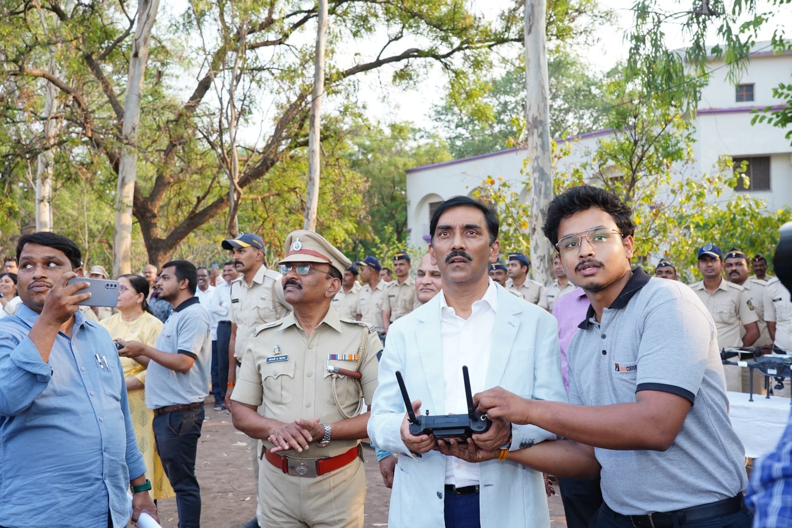 Adarsh Maharashtra | कारागृहावर आता ड्रोनची नजर पहिल्या टप्प्यात १२ ठिकाणी ड्रोन द्वारे...