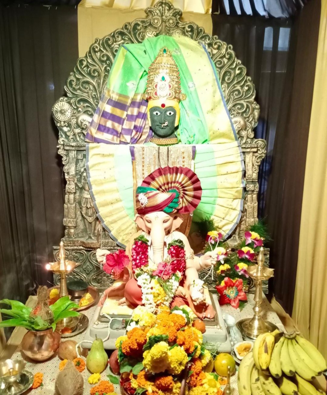 Adarsh Maharashtra | छोट्याशा जागेत उत्सव साजरा करणारे चिंतामणी मित्र मंडळ