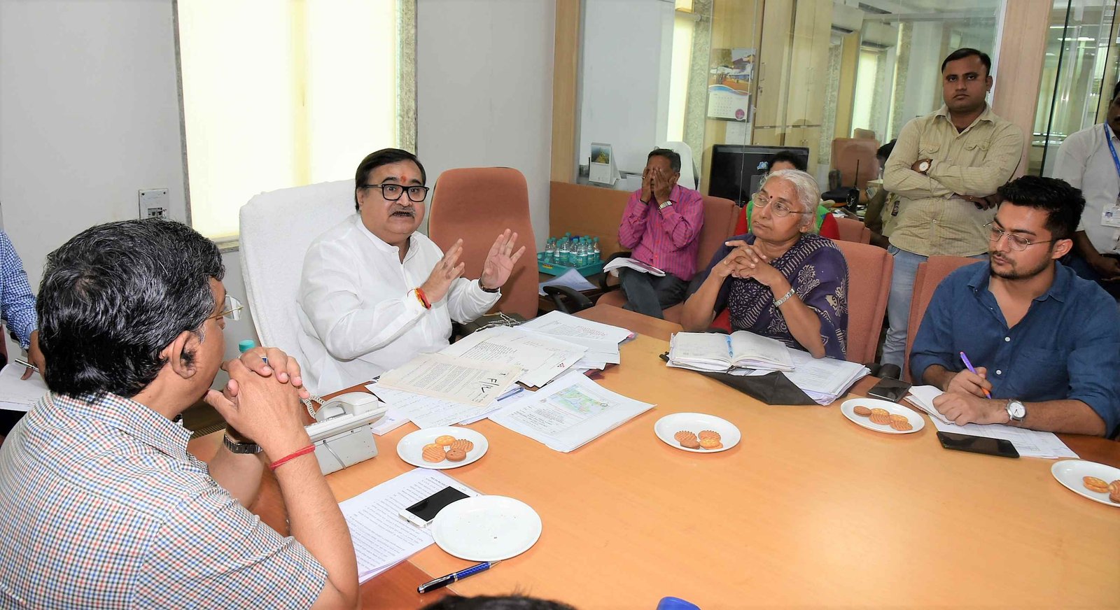 Adarsh Maharashtra | माहुलगाव नागरिकांच्या पुनर्वसनप्रश्नी  मुख्यमंत्र्यांसोबत लवकरच बैठक  -...