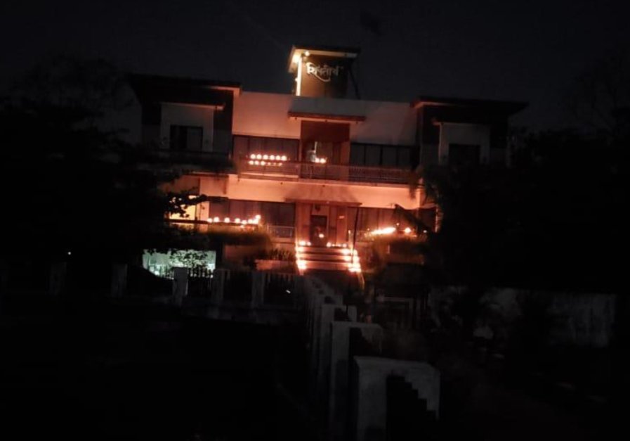 Adarsh Maharashtra | देशाचे पंतप्रधान व राज्याचे...