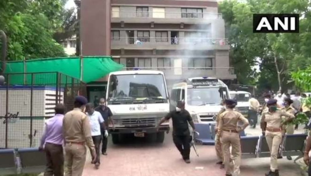 Adarsh Maharashtra | गुजरात राज्यात कोविड-१९ सेंटर...