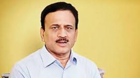 Adarsh Maharashtra | मुखपट्टी ( मास्क )नसल्यामुळे गिरीश महाजन यांना दंड....