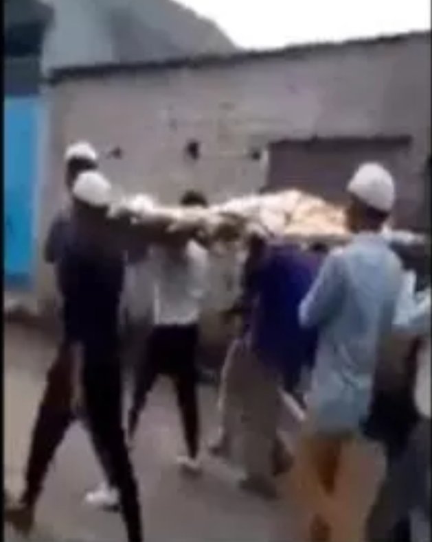 Adarsh Maharashtra | अंत्यसंस्कारासाठी...