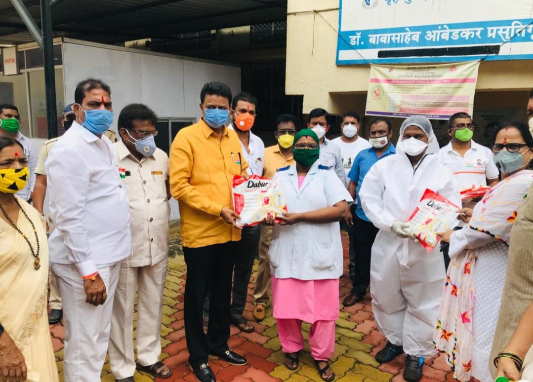 Adarsh Maharashtra | स्वातंत्र्य दिनाचे औचित्य साधत कोरोना योद्ध्यांना आमदार सुनिल राऊत...