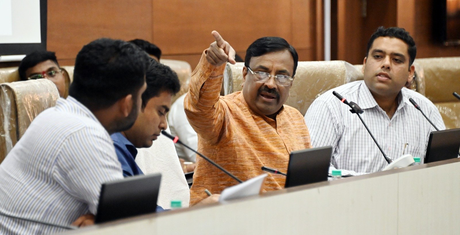 Adarsh Maharashtra | फ्लाईंग क्लबमुळे वैमानिक होण्याचे स्वप्न साकार होणार