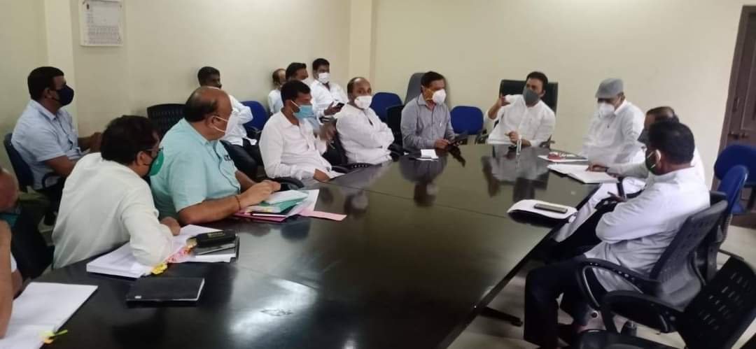 Adarsh Maharashtra | वडूथ येथे ग्रामीण कोवीड सेंटर ची...