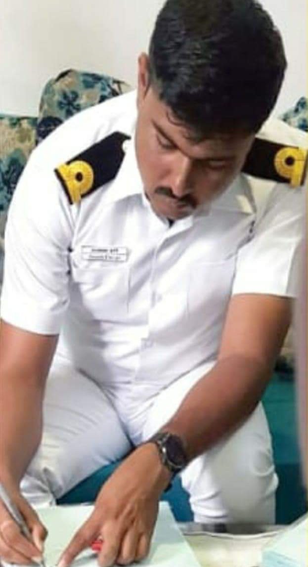 Adarsh Maharashtra | पैशाच्या हव्यासापोटी भारतीय सैन्य...