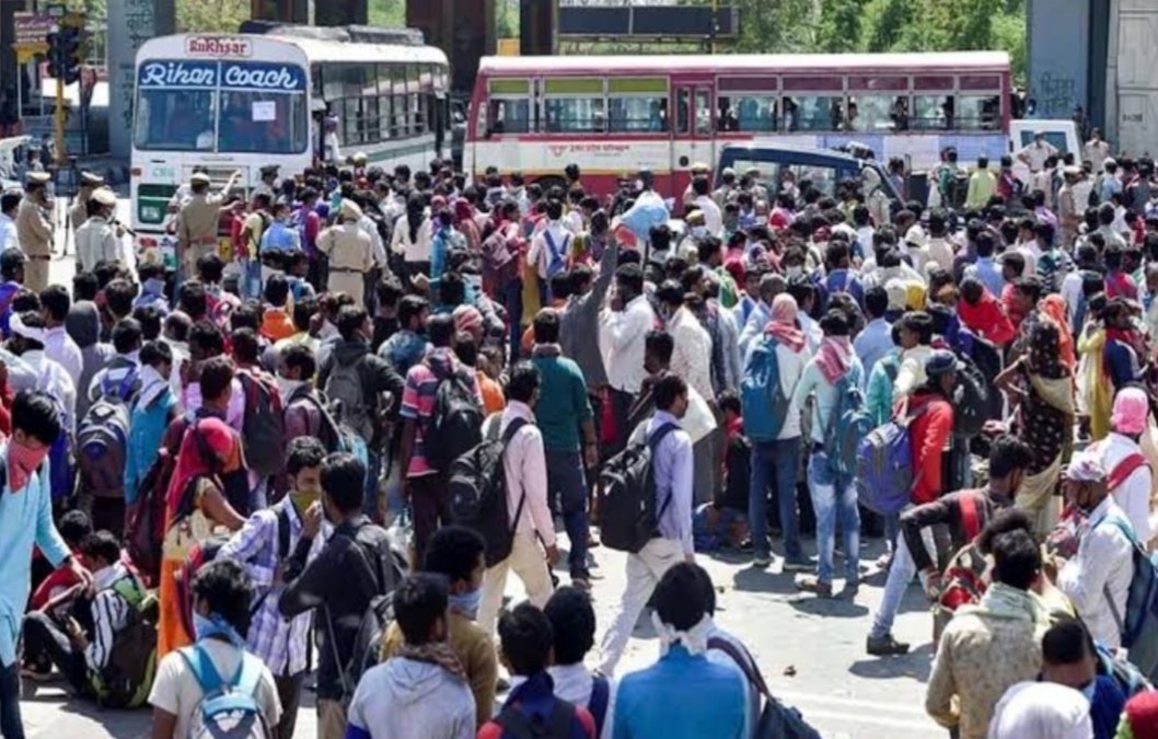 Adarsh Maharashtra | कल्याण-डोंबिवलीच्या लोकांना बसच्या अभावामुळे नोकरदारांचे...