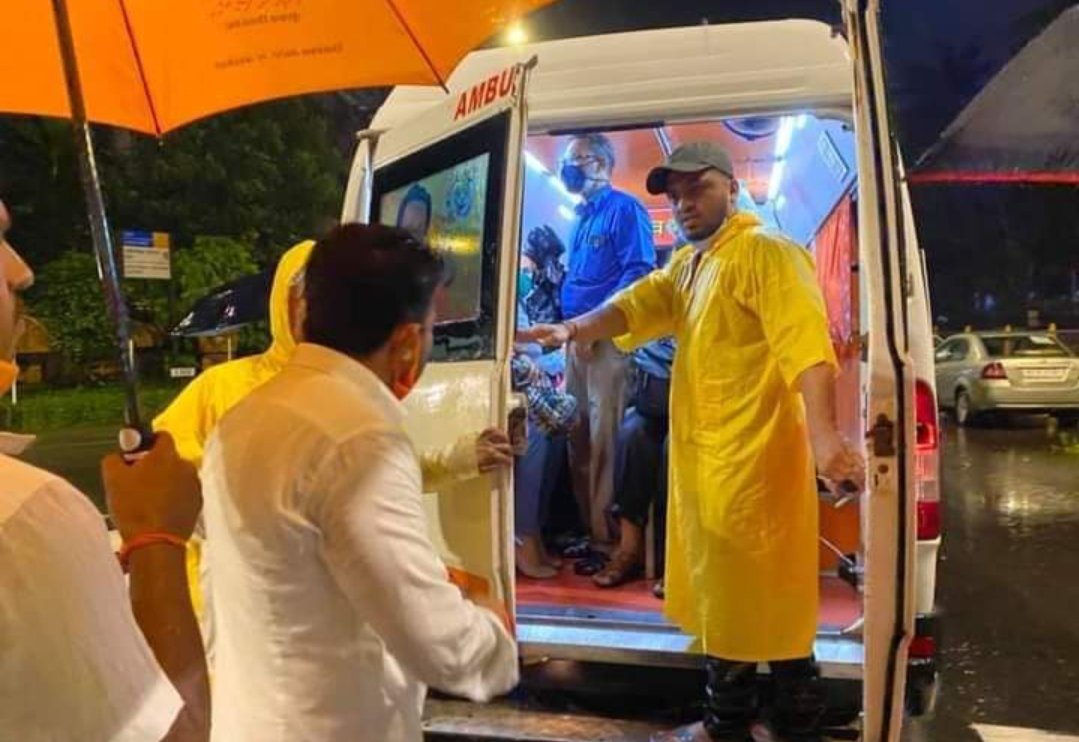 Adarsh Maharashtra | अतिवृष्टीमूळे अडकलेल्या...