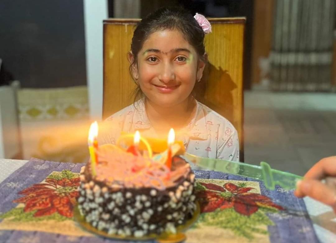 Adarsh Maharashtra | वाढदिवसाचा केक खाल्ला १० वर्षाच्या मुलीचा झाला मृत्यू
