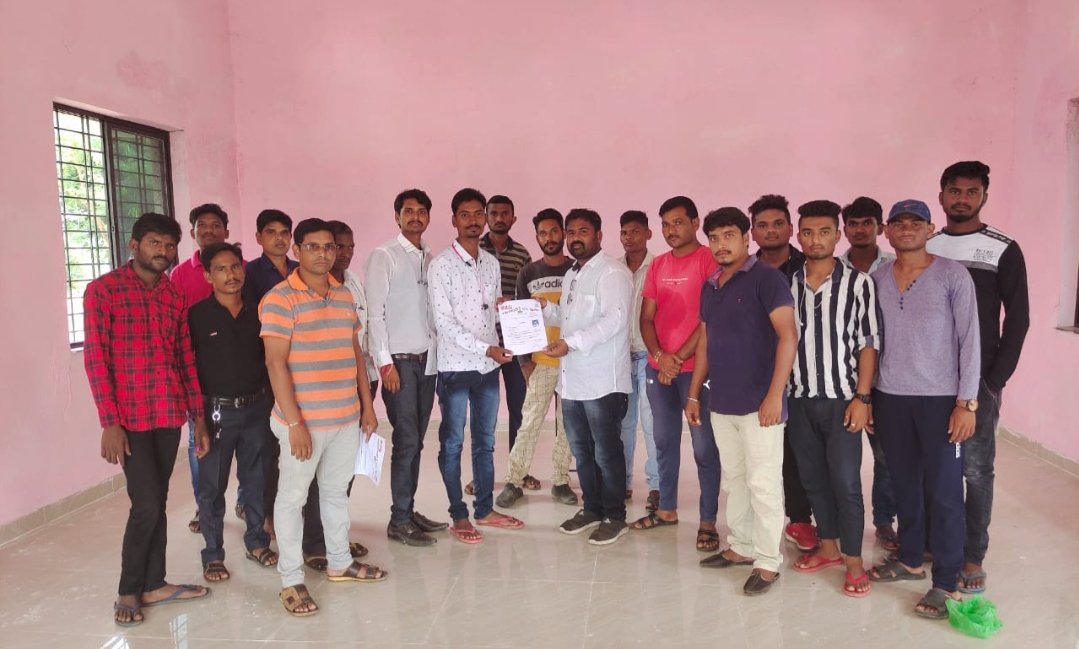 Adarsh Maharashtra | तारसा बुज येथे गोंडपिपरी यंग...