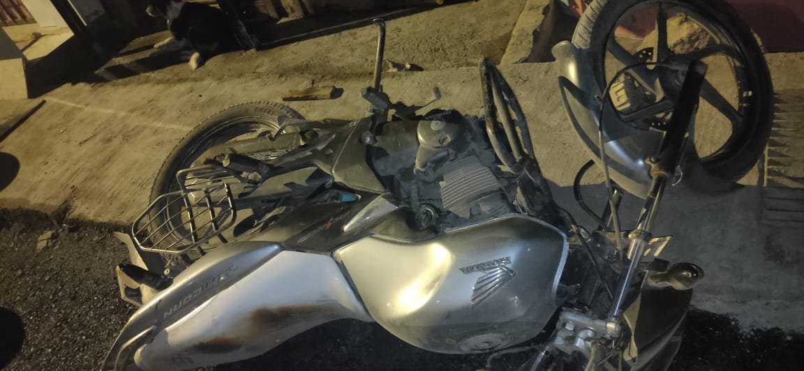 Adarsh Maharashtra | चेंबूरच्या खारदेव नगरात परिसराबाहेरील बेवड्यांचा हैदोस! अंदाधुंद...