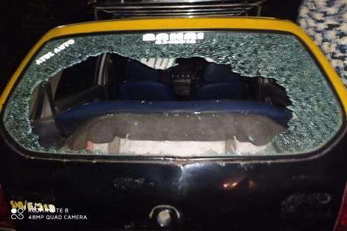 Adarsh Maharashtra | मुंबईत पुन्हा अज्ञात गुंडांचा हैदोस, पार्क केलेल्या 12 गाड्यांची तोडफोड