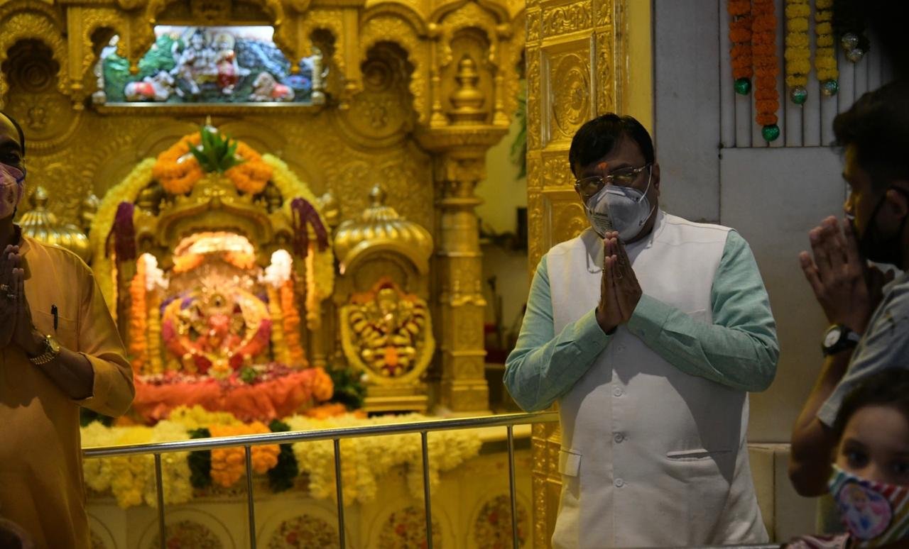 Adarsh Maharashtra | माजी अर्थमंत्री श्री सुधीर मुनगंटीवार यांनी नववर्षारंभ दिनी मुंबईत श्री...