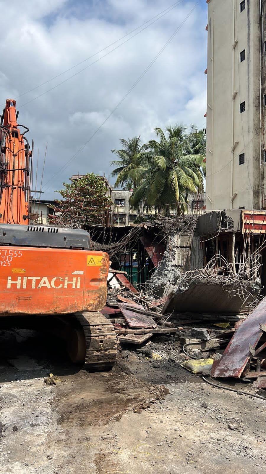 Adarsh Maharashtra | ऐरोली विभागातील अनधिकृत बांधकामावर कारवाई !..