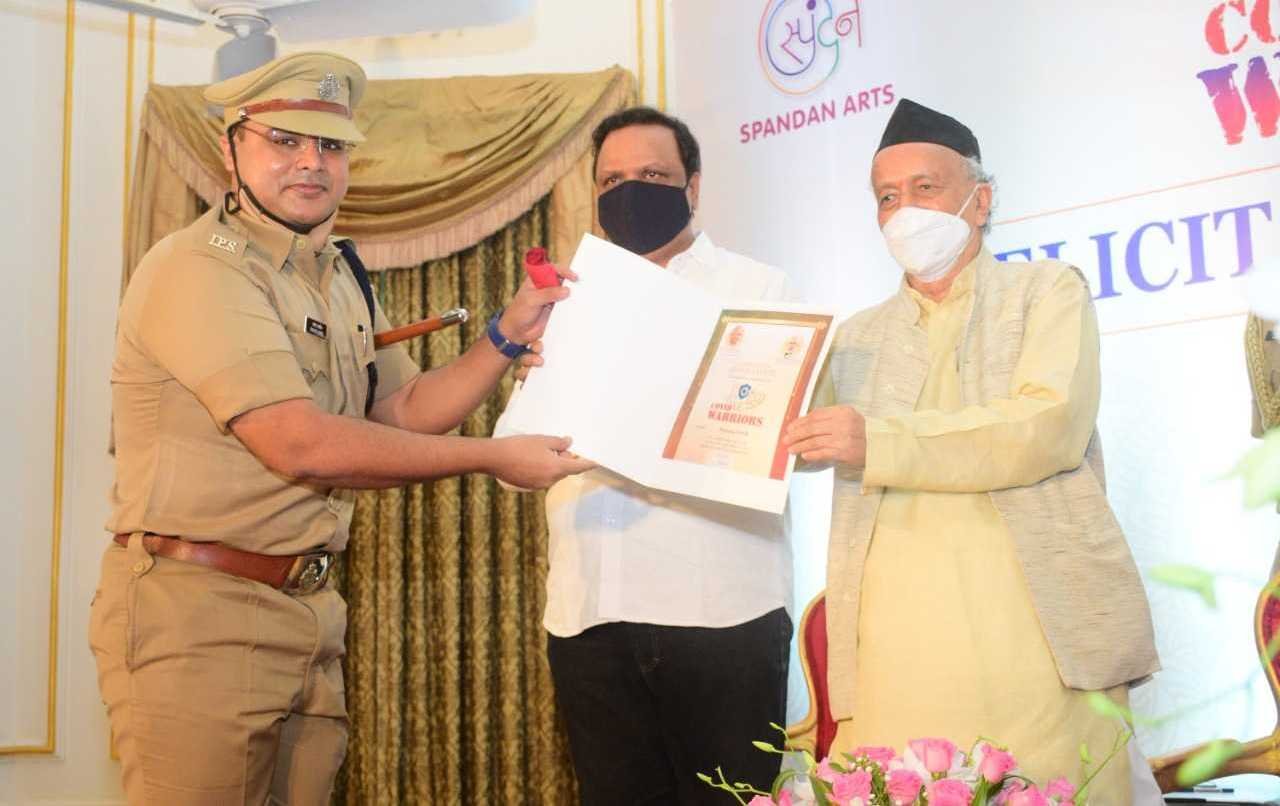 Adarsh Maharashtra | राज्यपालांच्या हस्ते...