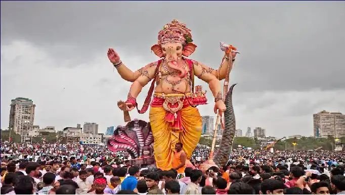 Adarsh Maharashtra | मुंबईत गणेशोत्सव साजरा करण्यासंबंधी मोठा निर्णय
