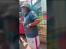 Adarsh Maharashtra | 'आवरा रे या महिलांना कोणीतरी', दादरमध्ये क्लीन-अप मार्शलची दहशत