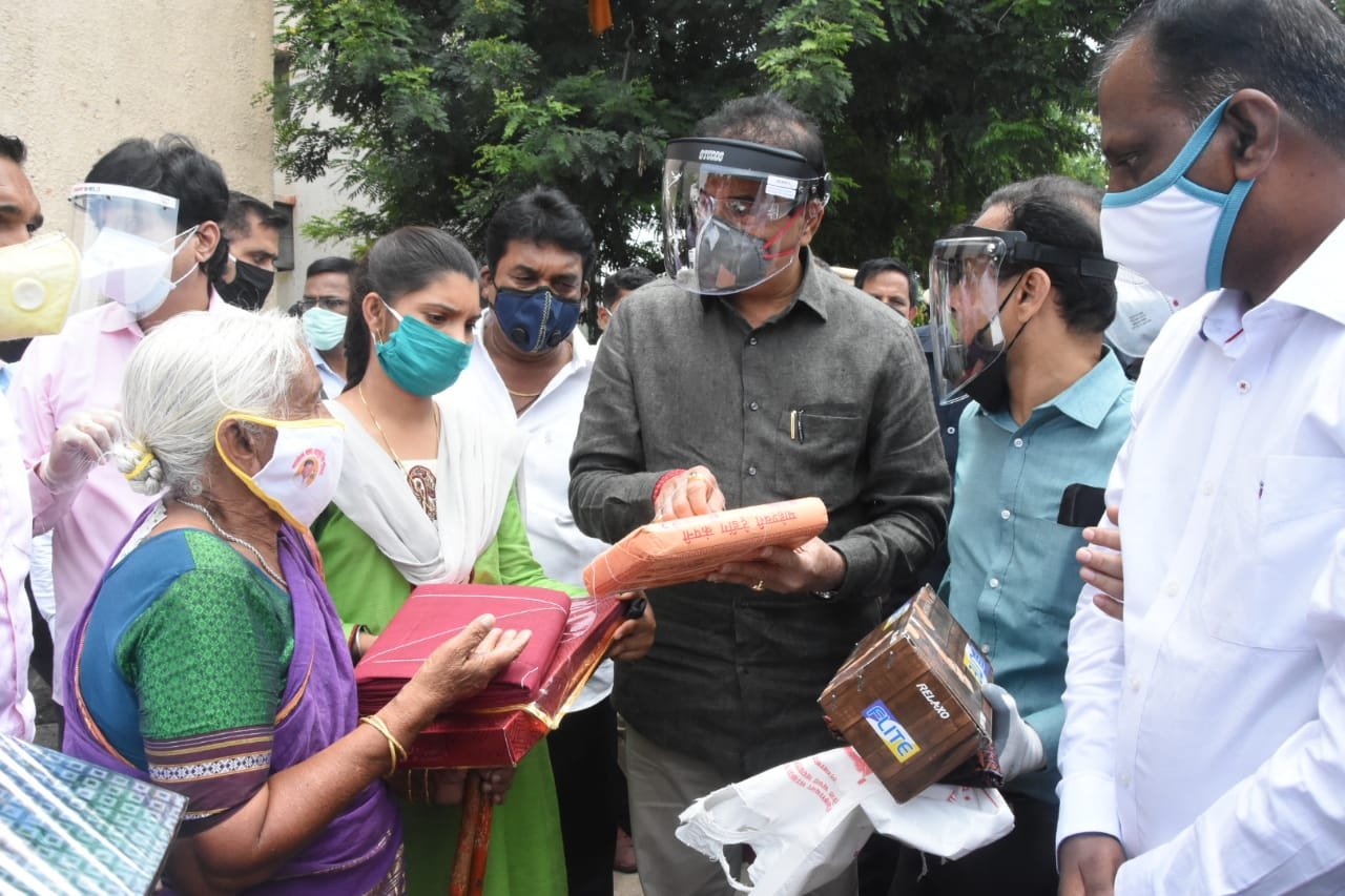 Adarsh Maharashtra | काठी चालवण्याच्या...