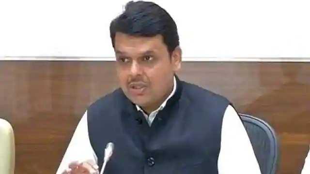 Adarsh Maharashtra | राज्यात ४२ टक्के वाढविताना मुंबईत केवळ १४ टक्के चाचण्या मुंबईत चाचण्या...