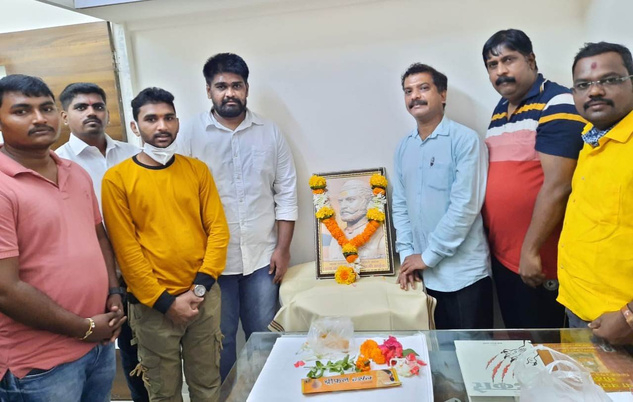 Adarsh Maharashtra | घाटकोपर मध्ये क्रांतिकारक...