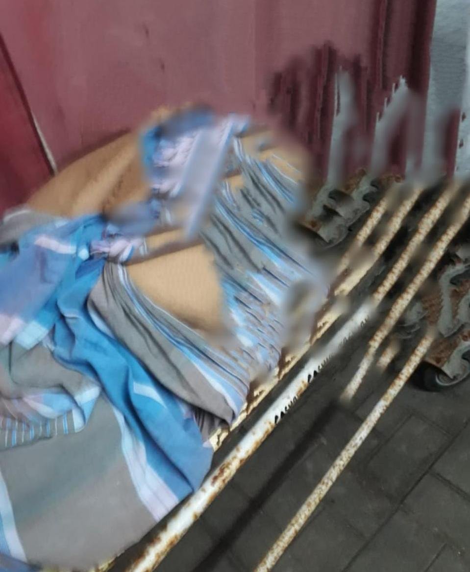 Adarsh Maharashtra | अग्रवाल रुग्णालयात चार तास कोरोनाबाधित मृतदेह पॅक न करता उघड्यावर