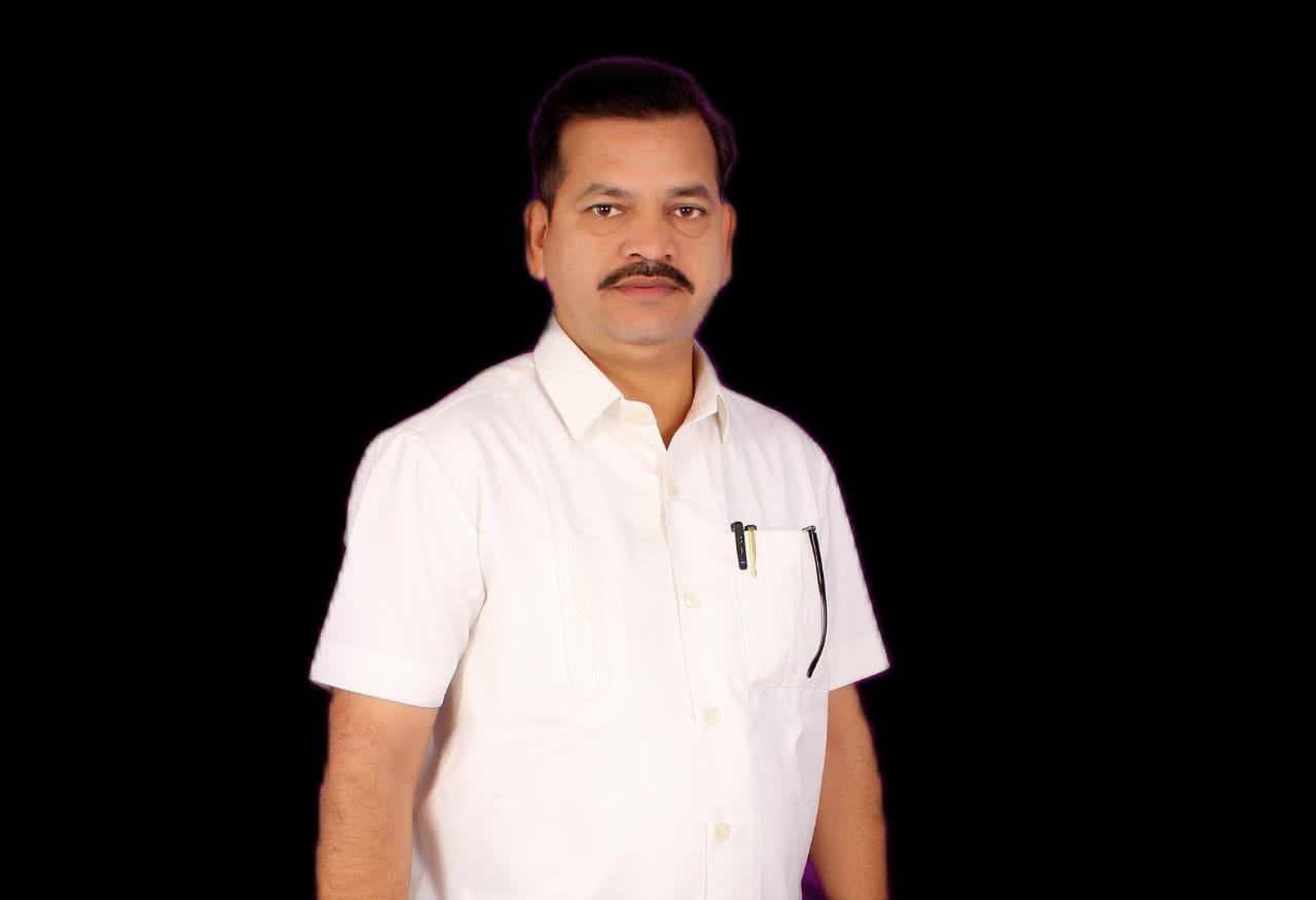 Adarsh Maharashtra | मुख्यमंत्री एकनाथ शिंदे यांच्यावर गुन्हा दाखल करा!ओबीसी नेते धनाजी सुरोसे...