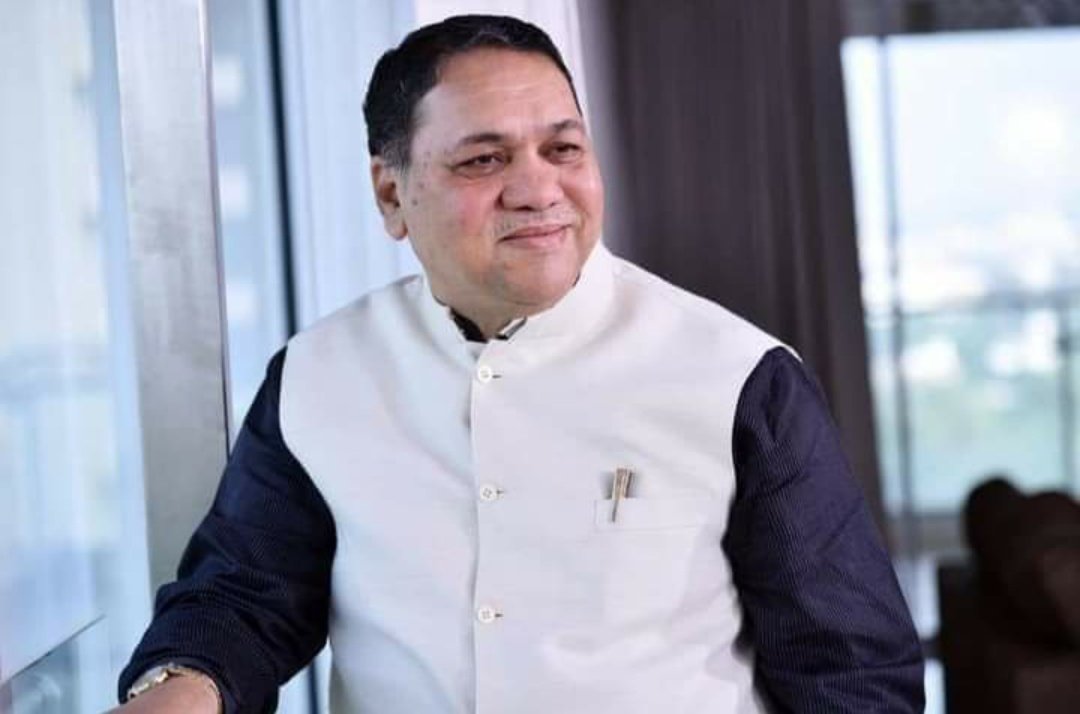 Adarsh Maharashtra | स्वतःवर आरोप झाले की सामोरं...