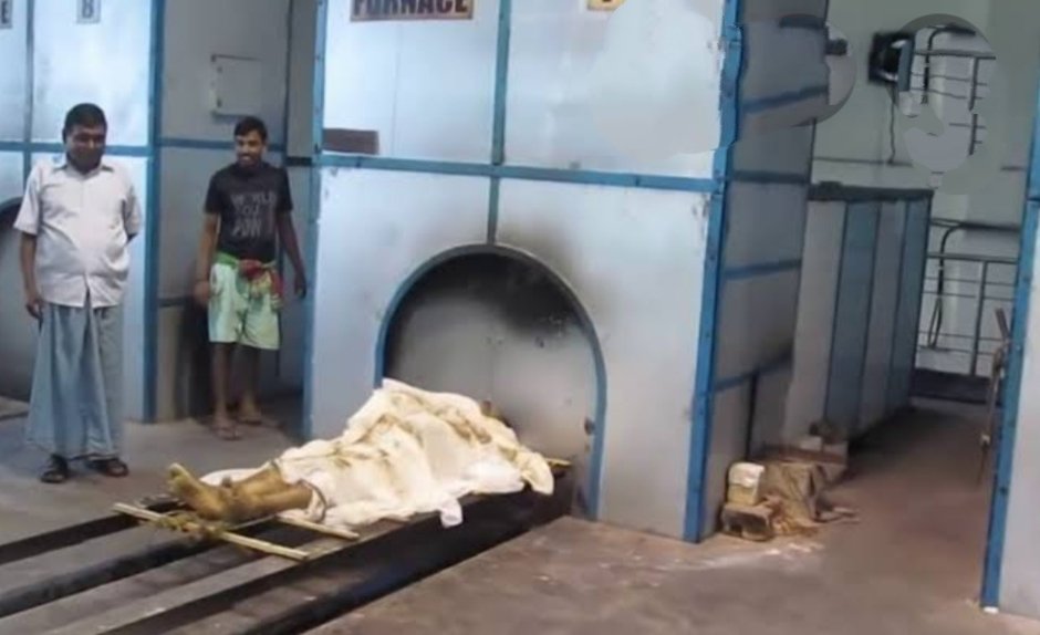 Adarsh Maharashtra | विद्युतदाहिन्यांमध्ये पडू...