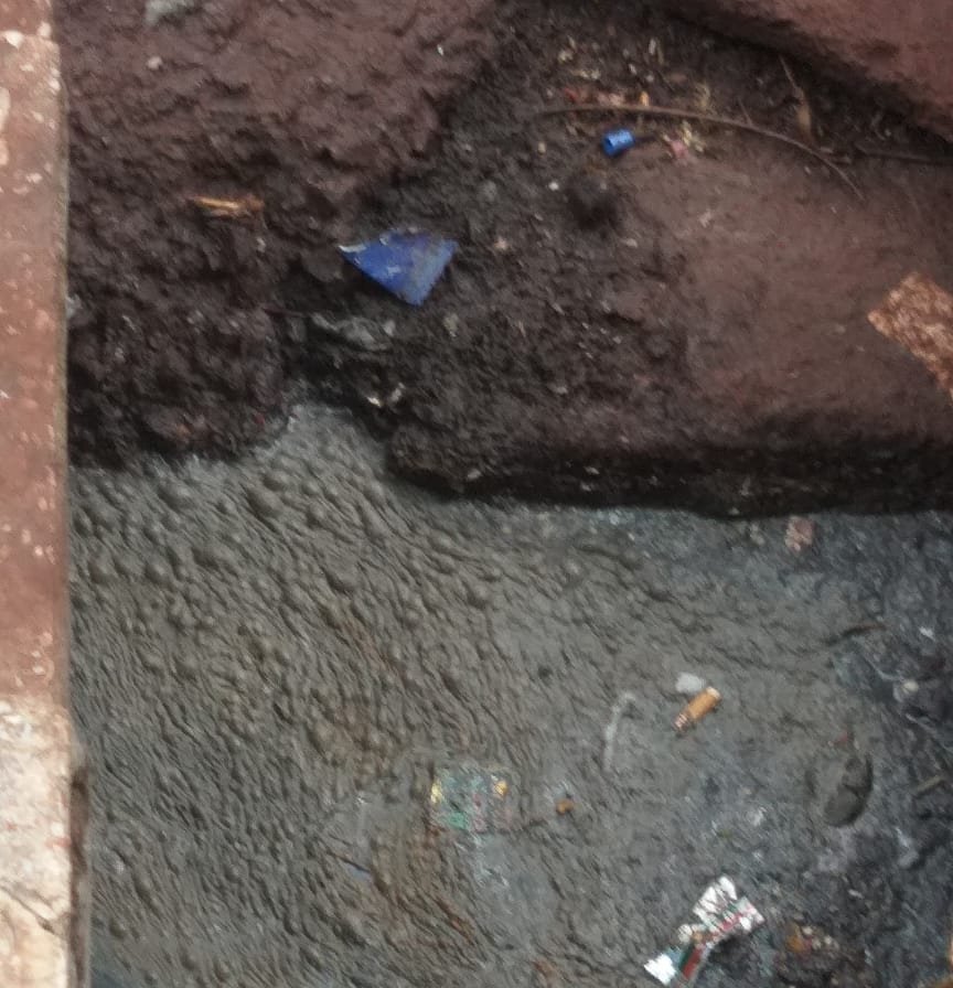 Adarsh Maharashtra | कोरोना मुळे सिध्दार्थ कॉलनीतील नाले सफाईचा पालिकेला विसर!