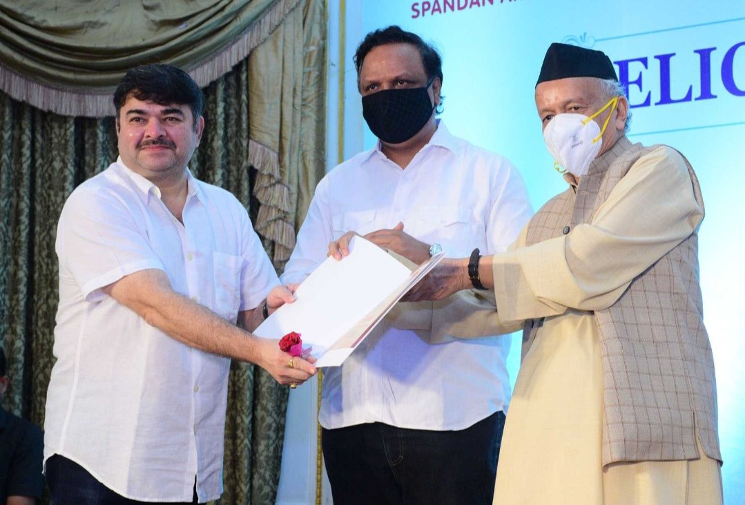 Adarsh Maharashtra | करोना काळात पडद्यामागील कलाकारांना मदत केल्याबद्दल प्रशांत दामले यांचा...