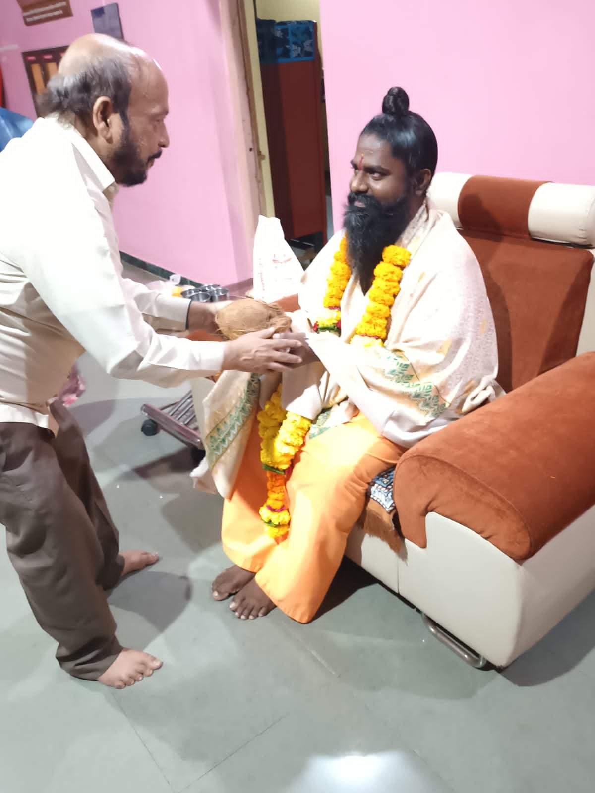 Adarsh Maharashtra | राजापूर येथील गंगास्थानी प्रगट झालेल्या गंगामाईचे दर्शन-आशिर्वाद  व...