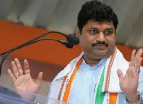 Adarsh Maharashtra | विरोधक तर बिहारमध्ये आहेत, महाराष्ट्रावरील संकटावेळी शरद पवार धावून येतात